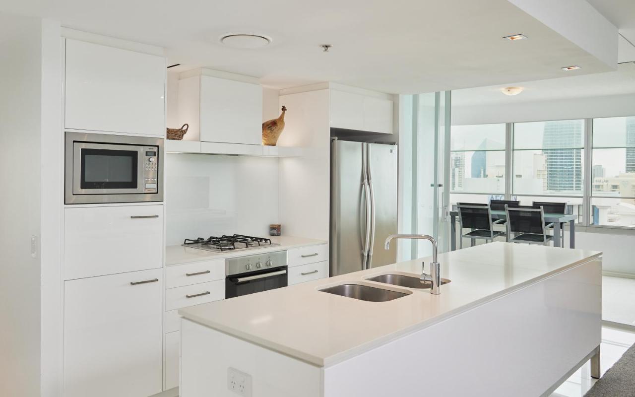 Serain Residences On 9 Hamilton Avenue Гоулд Коуст Екстериор снимка