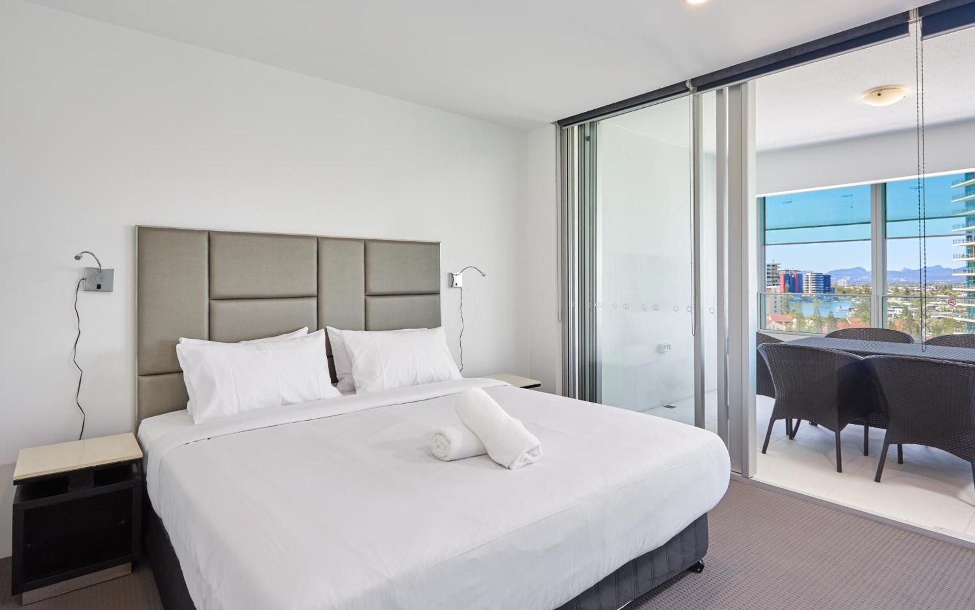 Serain Residences On 9 Hamilton Avenue Гоулд Коуст Екстериор снимка