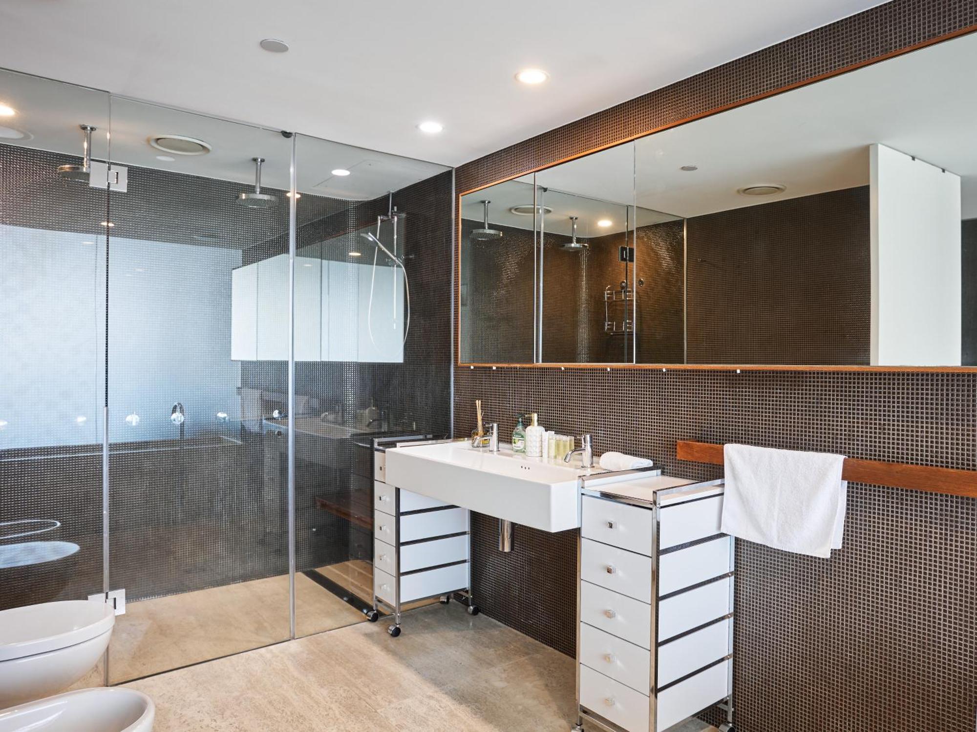 Serain Residences On 9 Hamilton Avenue Гоулд Коуст Екстериор снимка