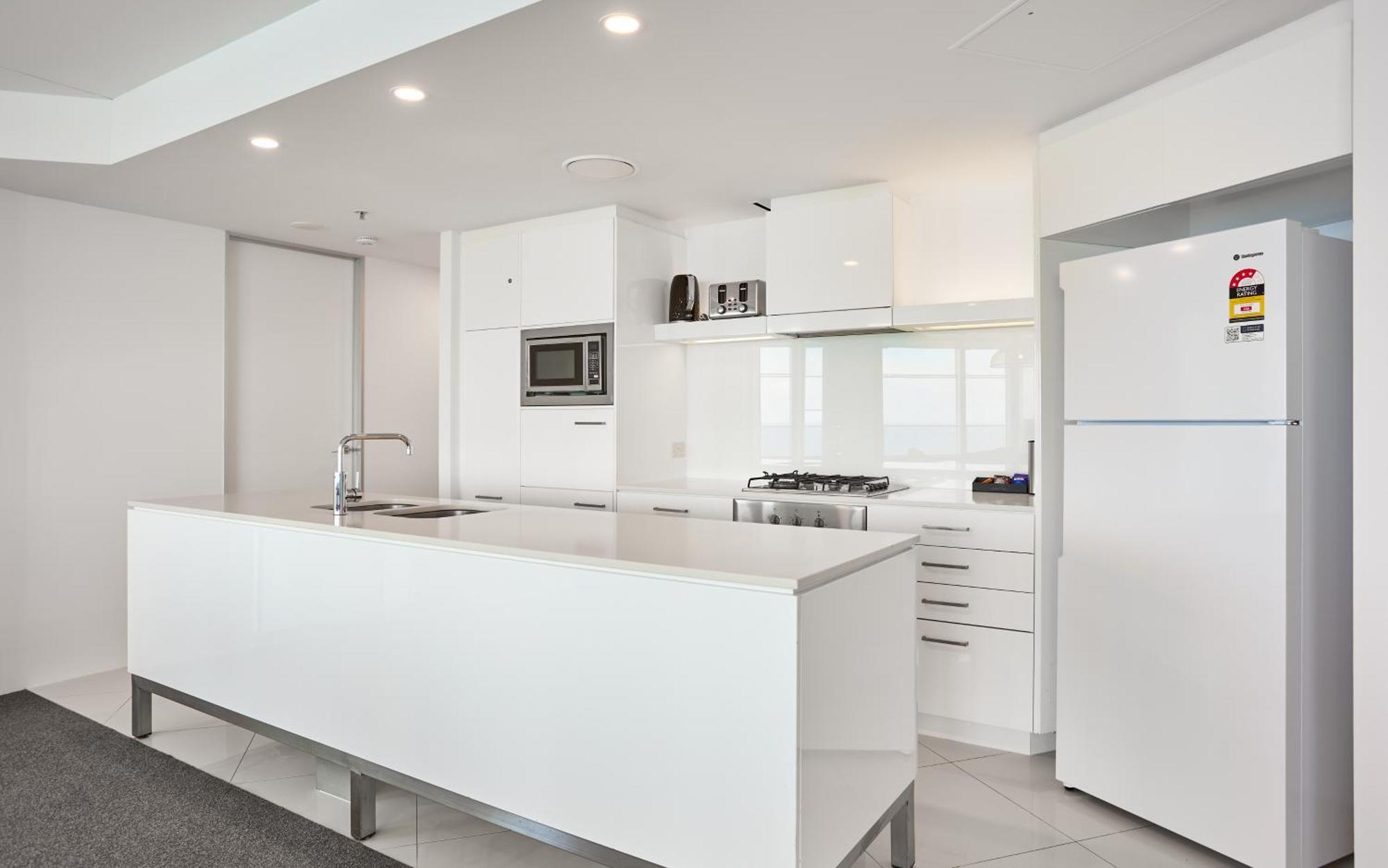 Serain Residences On 9 Hamilton Avenue Гоулд Коуст Екстериор снимка