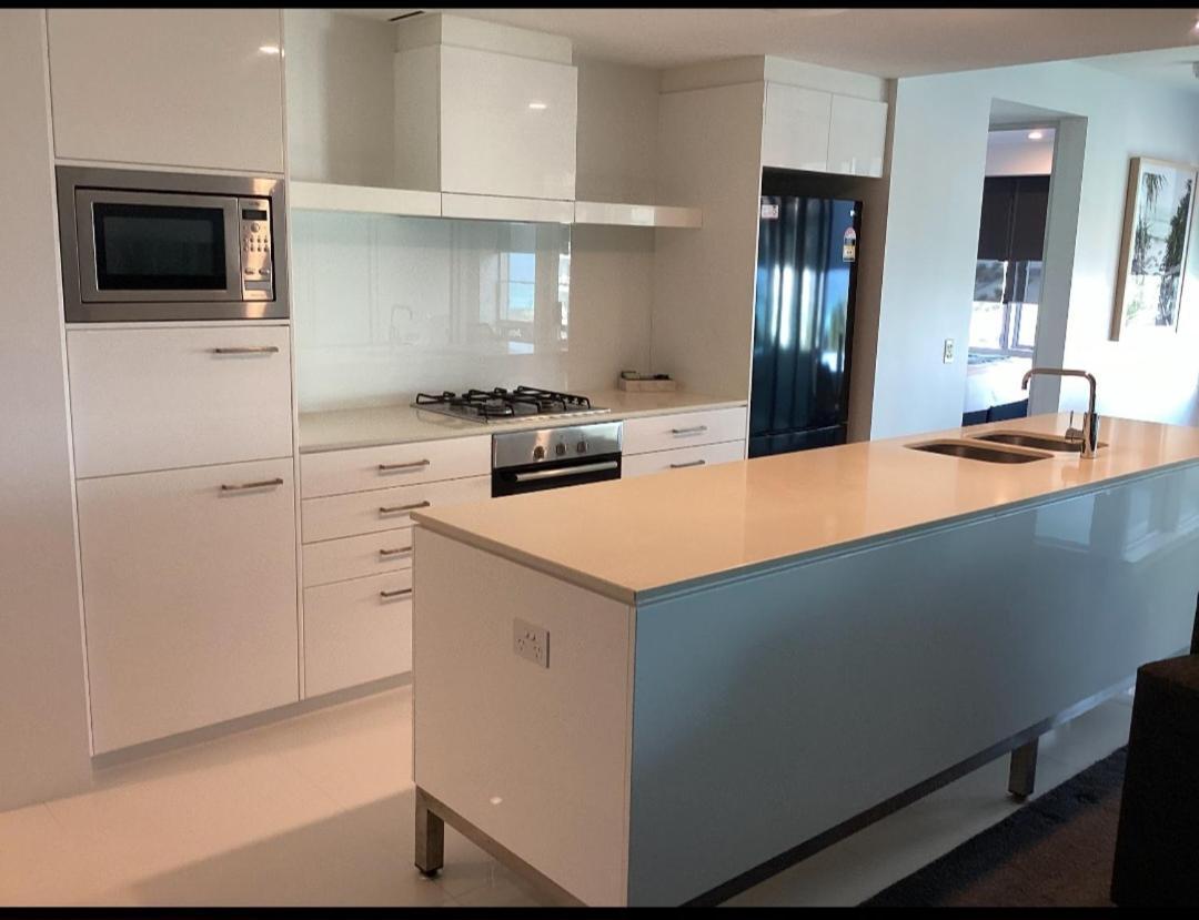 Serain Residences On 9 Hamilton Avenue Гоулд Коуст Екстериор снимка