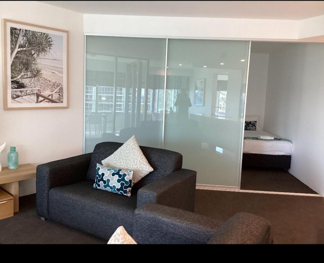 Serain Residences On 9 Hamilton Avenue Гоулд Коуст Екстериор снимка